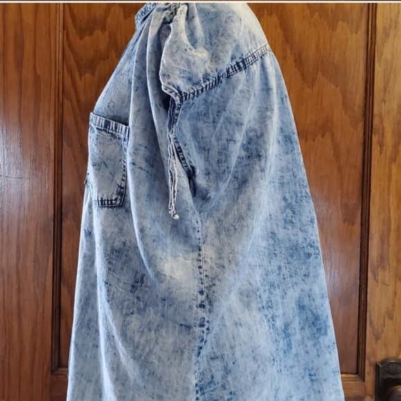🍂✨️🍁 Rock & Republic button down denim shirt. Size XXL. Soft and comfortable. - Picture 7 of 9